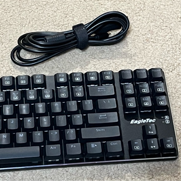 EagleTec LED Blue Blacklit Mechanical Gaming Keyboard - Picture 9 of 11